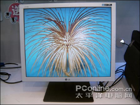 1400:1超高对比度!主流17液晶仅1480