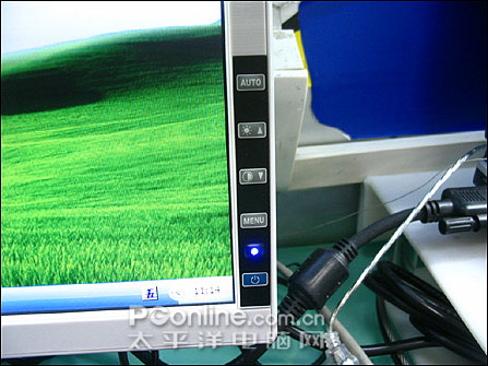 扔掉CRT!名牌15.4寸宽屏液晶就卖999元