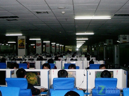 北京城第一大网吧 1600平米 666台电脑_硬件