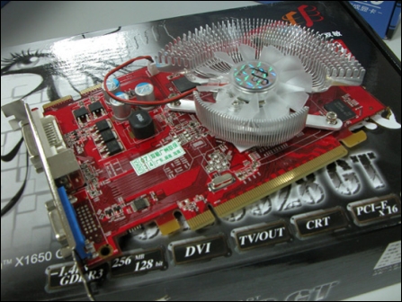 699Ԫ˫X1650XT22LCDս!