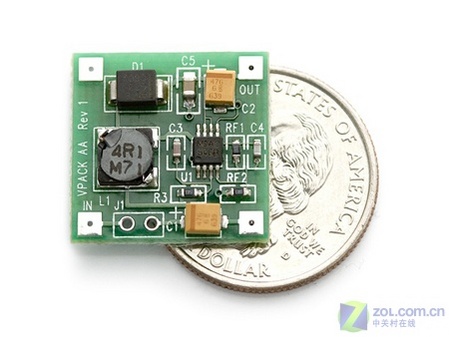全球最小GPS卡面世 仅有硬币的1\/4大小_硬件