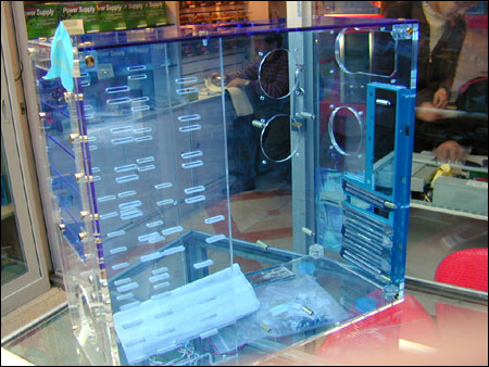 DIY的选择:市场发现有趣的透明机箱系列产品_