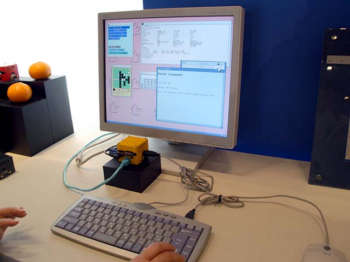 EC在日本展示只有一个桔子大小超迷你电脑_硬