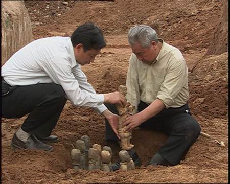 1984年,江苏徐州狮子山脚下意外发现了大批汉代兵马俑,但令考古学家大