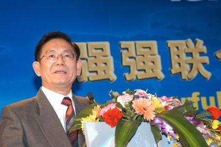 科技时代_图文：北京市副市长范伯元讲话