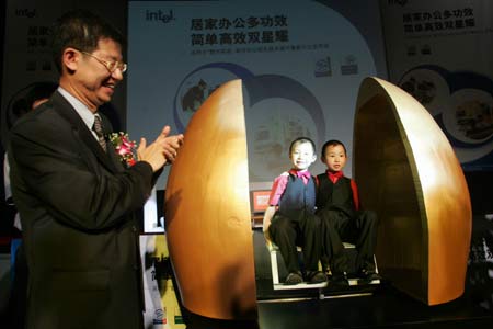 科技时代_英特尔发布64位双核PC平台 重数字娱乐应用