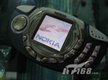 上海市场诺基亚3300低价促销 买手机送MP3_