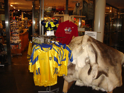 图文:机场的免税店的瑞典球衣成为热销商品_新