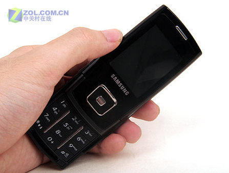 200万像素三星巧克力手机E900详细评测