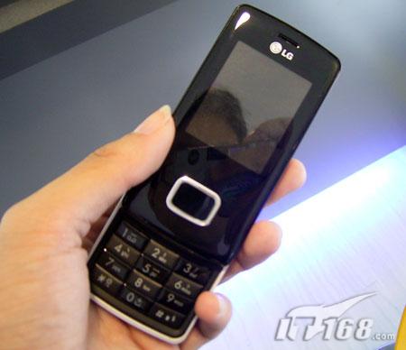 一触就红LG巧克力手机KG90仅售2780元