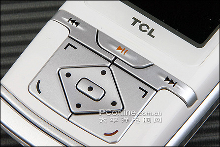 国产纯白天使TCL精品滑盖音乐机M819评测