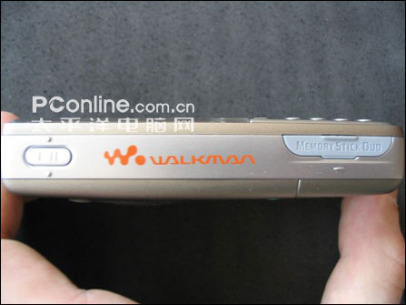 Walkmanƽ!W7002K
