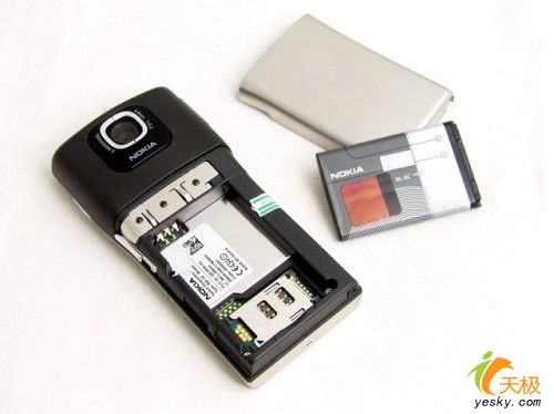 Walkman!ŵ΢ӲN914000