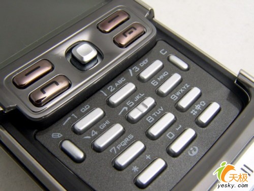Walkman!ŵ΢ӲN914000