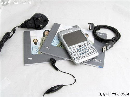 全键盘靓屏诺基亚商务手机E61售3180