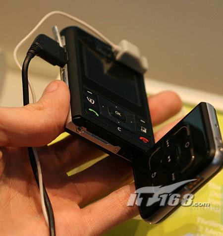 超大内存三星Ultra系列电视手机F510登场