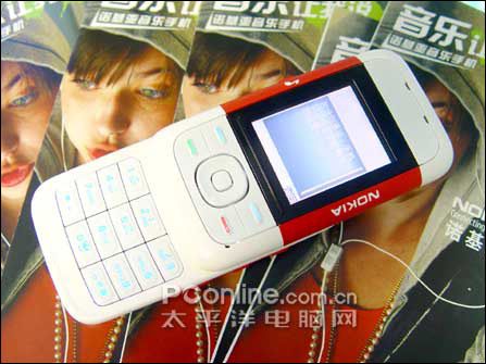 音乐滑盖手机诺基亚5200仅售1399!