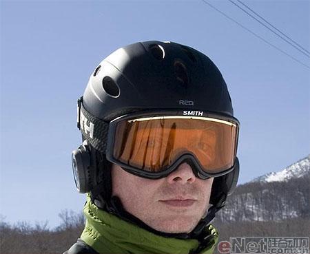 滑雪必备 摩托Burton蓝牙头盔曝光_手机