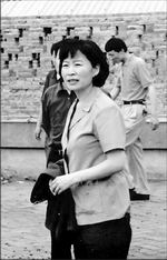 女张二江就是谣言 记者看守所采访尹冬桂