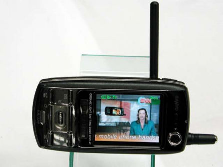 三洋近日发布可以收看电视节目的大屏幕手机