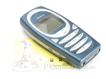 售价千元左右的诺基亚首款CDMA手机2280评