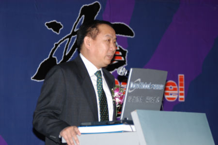 图文:中国惠普渠道及区域业务总监卢肖时演讲