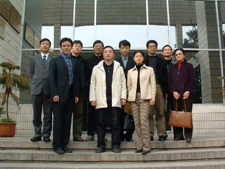 SMAC中国投资工作人员于浙江大学老师的合影