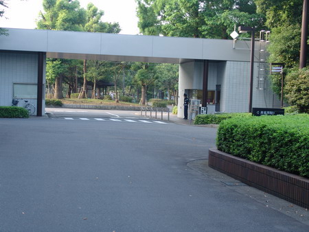 图文:联想国际日本大和研发中心大楼门口