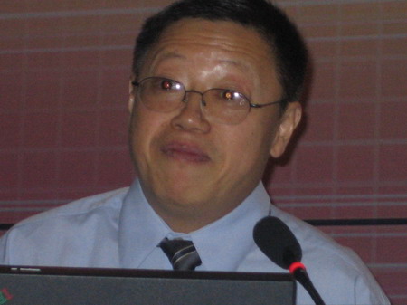 科技时代_图文：UT斯达康公司首席科学家杨景发言