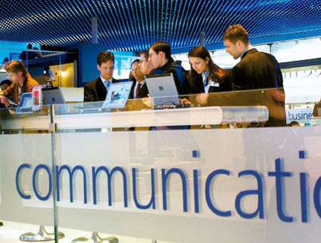 Ƽʱ_CeBIT 2007չڵĹԱ