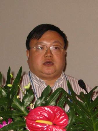图文:中国移动企业信息化办公室副主任张滨_通