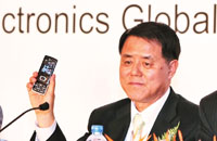 科技时代_LG宣布全球蓝海战略 亿打造巧克力手机