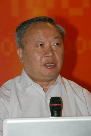 信息产业部电信研究院科技委副主任雷震洲