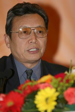 科技时代_图文：信产部通信经济专家委员会秘书长杨培芳