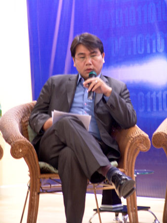 科技时代_图文：亿动传媒CEO马良骏在圆桌讨论中发言