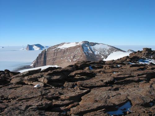 组图：格罗夫山岛峰――哈丁山