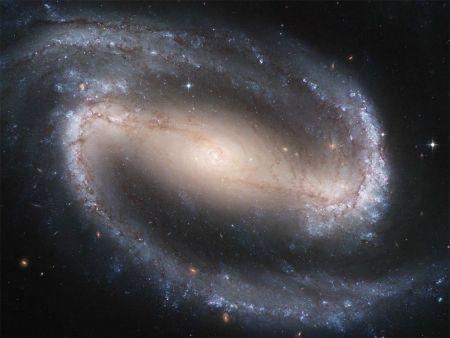 太空壁纸：棒旋星系NGC-I300