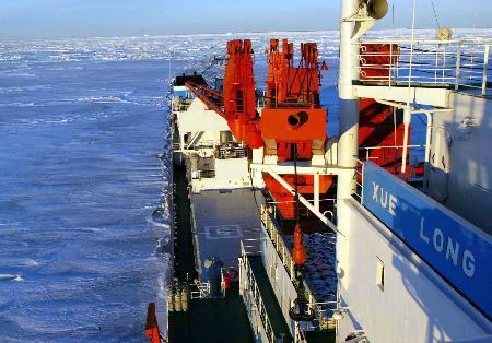 雪龙号抵达中山站第22次南极科考全面展开
