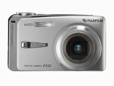 纤细机身长焦镜头富士相机F650发布