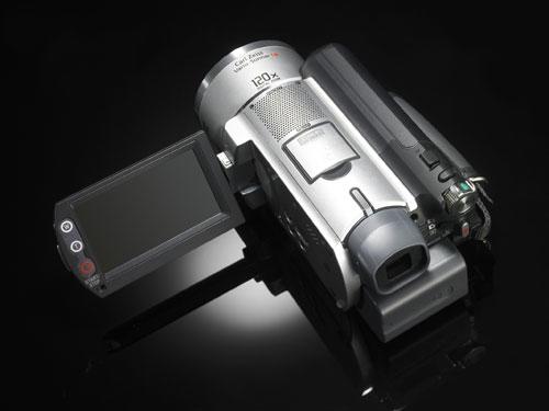索尼发布首款硬盘式数码摄像机SR100E_数码