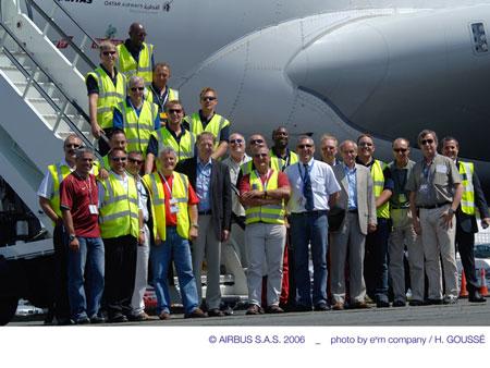 ͼпͳA380״Ӣ޺չ
