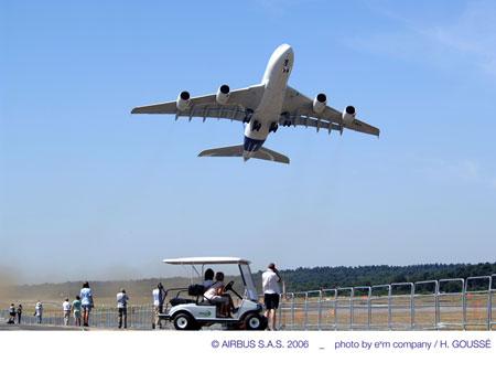 ͼпͳA380״Ӣ޺չ