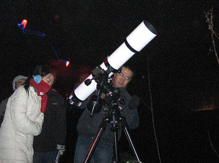 北京5所高校天文协会观测双子座流星雨记实_