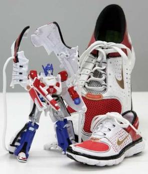 日本推耐克鞋变形金刚 塑料鞋可变身机器人_科