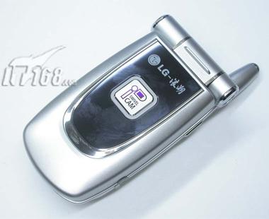 广州市场LG折叠拍照手机G910降价还送MP3
