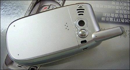 设计前卫深圳NEC折叠手机N118降价300元