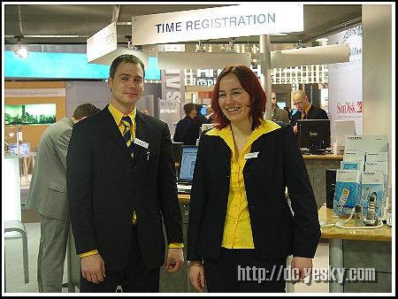 CeBIT2005չְ˹չʾʱи(3)