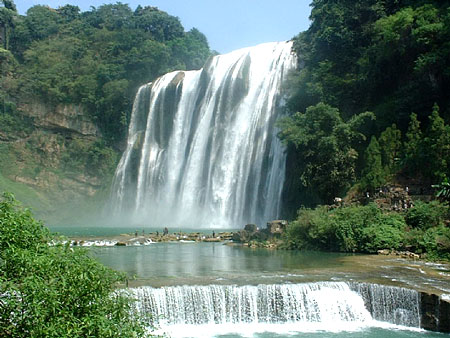 贵州黄果树瀑布入围青年最喜爱旅游地十强_