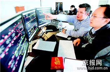 北京地铁十号线及奥运支线试车(图)