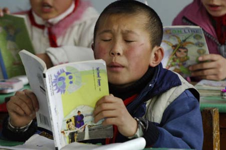 图文:蒙语班的孩子们在上语文课